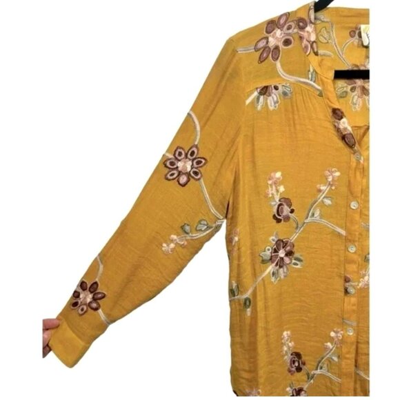 Anthropologie Figuera Flower Gold Floral Embroidered Roll Tab Top Shirt Blouse S - Picture 9 of 10